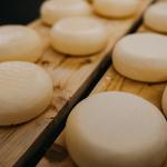 Prodej sýrů z hrčavského gruntu