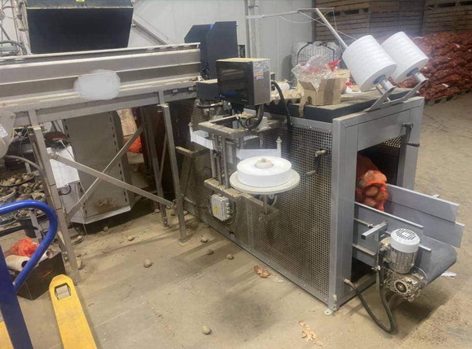  Automatická balička brambor